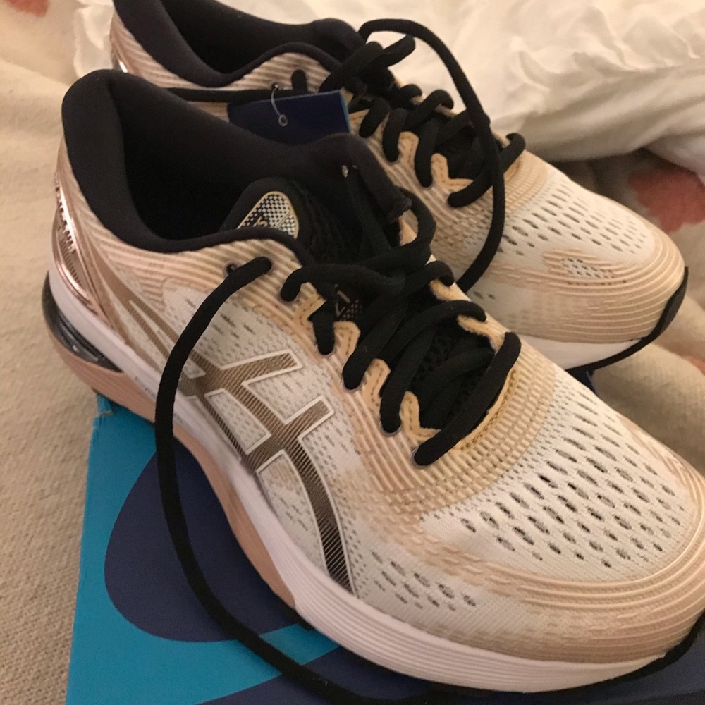 Asic Gel Nimbus Platinum Running Shoes